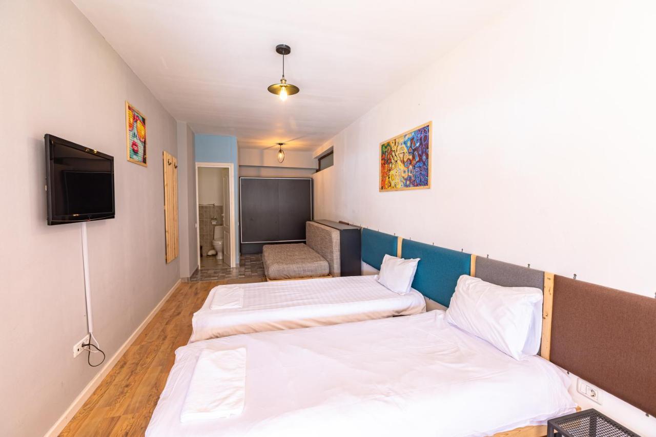 Ezio House Hotel Timisu de Jos Buitenkant foto