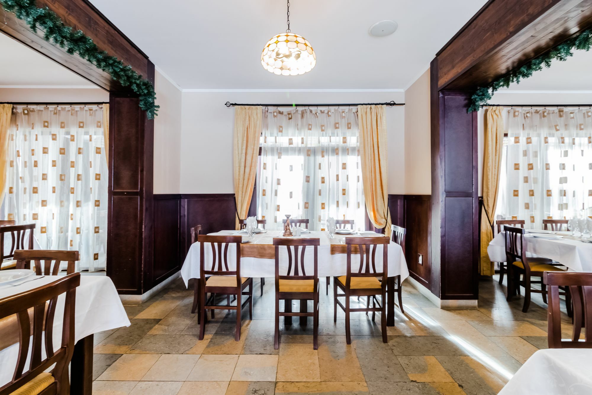 Ezio House Hotel Timisu de Jos Buitenkant foto