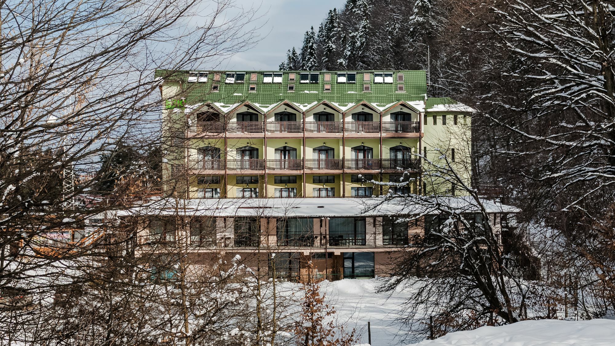 Ezio House Hotel Timisu de Jos Buitenkant foto